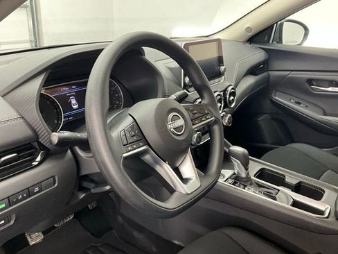 Used 2025 Nissan Sentra SV image 16