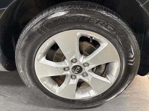 Used 2017 Kia Soul FWD image 14