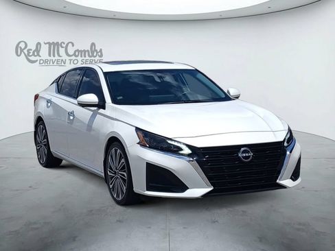 Used 2024 Nissan Altima 2.5 SL FWD image 7