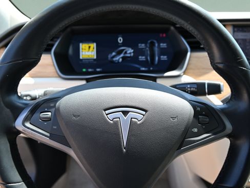 Used 2018 Tesla Model S 75D AWD/4WD image 24