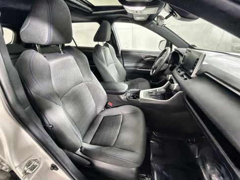 Used 2022 Toyota RAV4 SE image 26