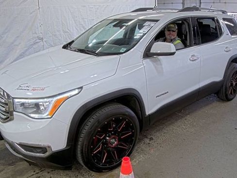 Used 2019 GMC Acadia SLT AWD/4WD image 2
