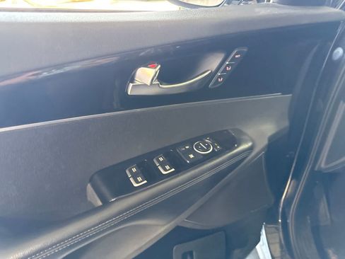 Used 2019 Kia Sorento SX FWD image 18