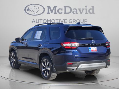 Certified 2025 Honda Pilot Touring image 4
