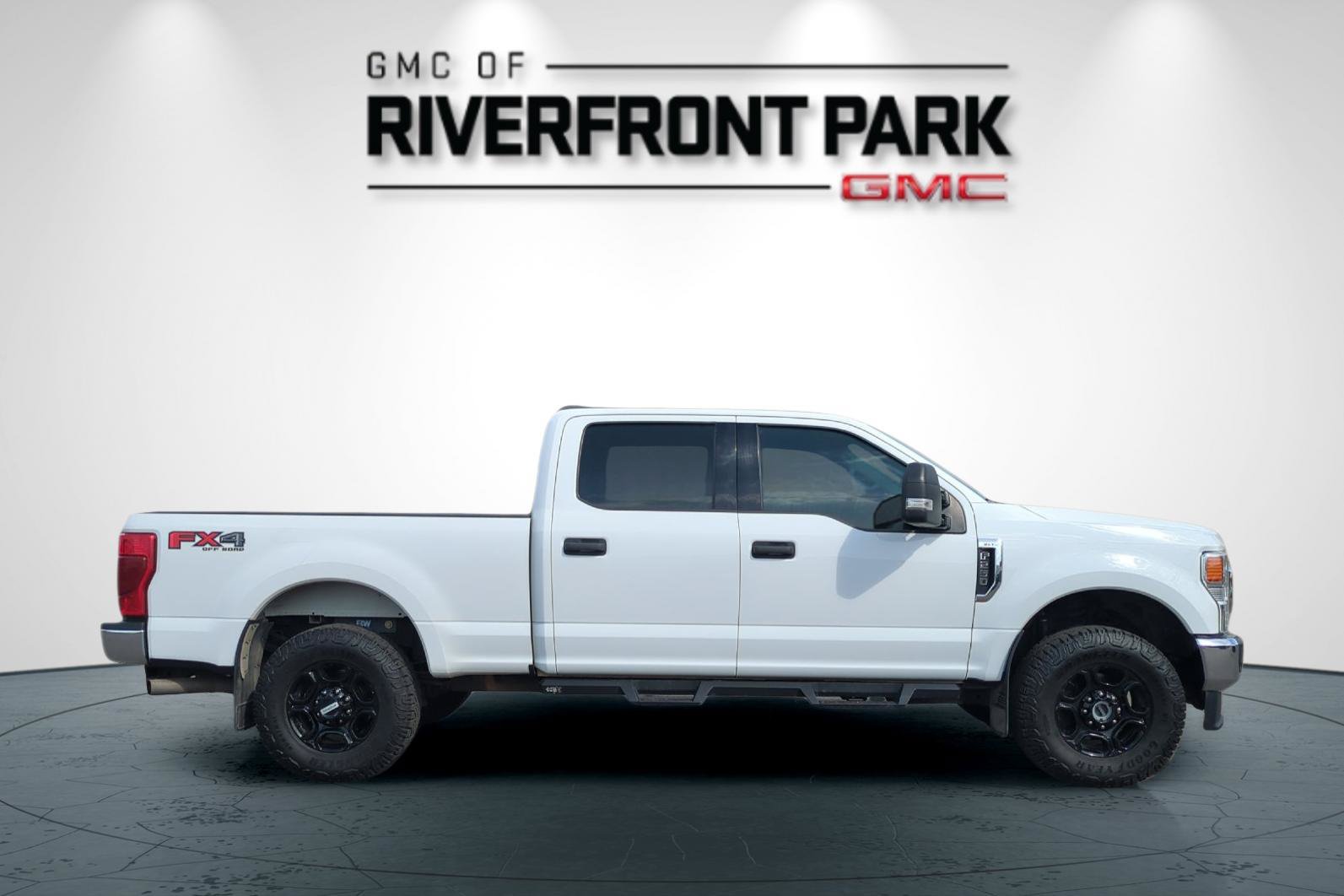 Used 2020 Ford F250 XLT w/ XLT Value Package AWD/4WD image 2