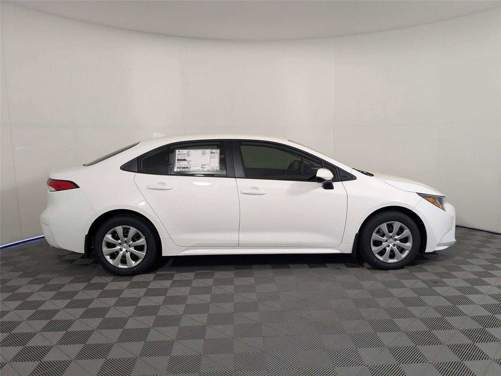Used 2026 Toyota Corolla LE FWD image 4