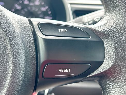Used 2023 Kia Rio LX FWD image 16