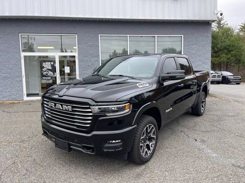 Used 2025 RAM 1500 Laramie w/ Laramie Southwest Edition AWD/4WD image 2