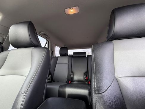 Used 2018 Toyota 4Runner SR5 image 31