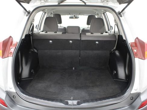 Used 2013 Toyota RAV4 LE AWD/4WD image 19