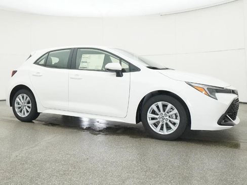 New 2025 Toyota Corolla SE image 27