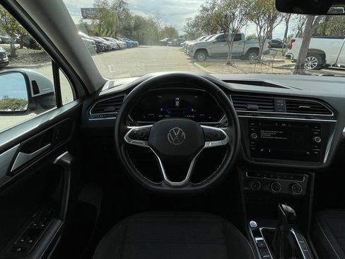 Used 2024 Volkswagen Tiguan S image 11