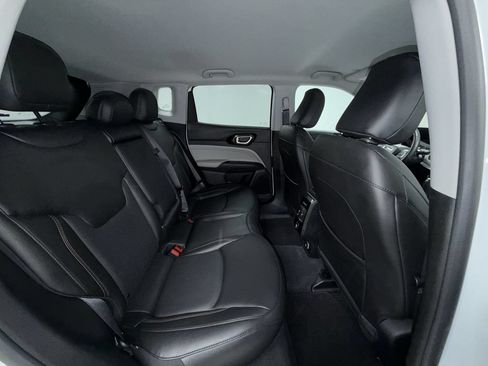 Used 2022 Jeep Compass Limited AWD/4WD image 10