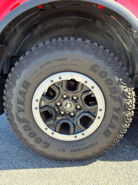 Used 2023 Ford Bronco Badlands w/ Sasquatch Package AWD/4WD image 32