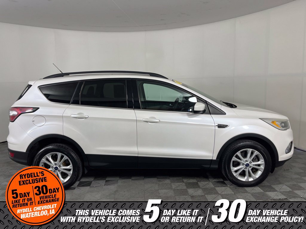 Used 2017 Ford Escape SE w/ Equipment Group 201A AWD/4WD image 5