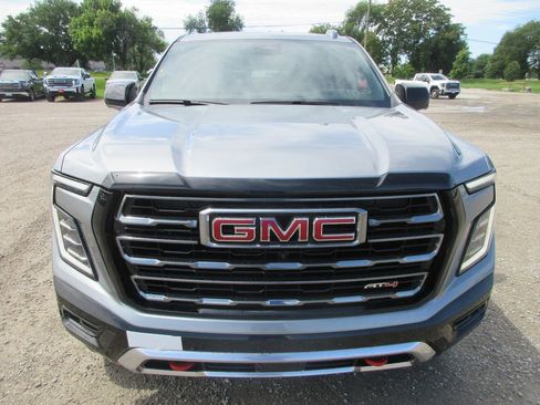 New 2026 GMC Yukon AT4 w/ AT4 Premium Plus Package AWD/4WD image 10