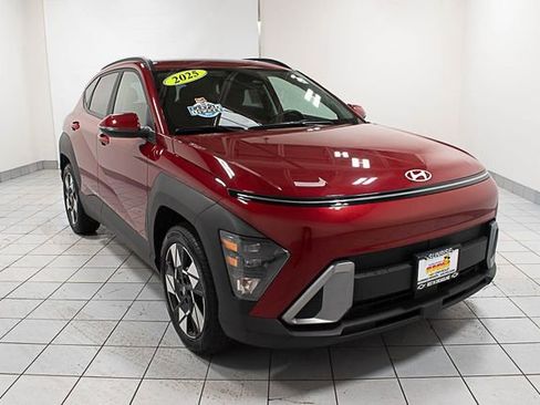 Used 2025 Hyundai Kona SEL FWD image 1