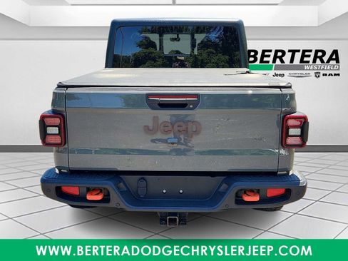 Used 2021 Jeep Gladiator Mojave AWD/4WD image 5