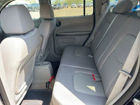 Used 2011 Chevrolet HHR LS FWD image 15