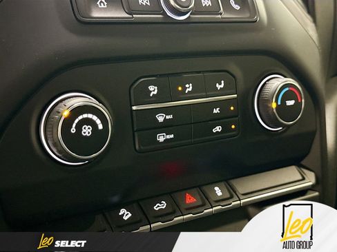 Used 2021 Chevrolet Silverado 1500 Custom Trail Boss AWD/4WD image 18