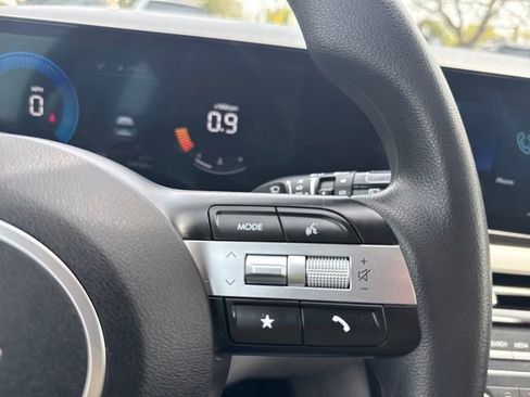 Certified 2025 Hyundai Tucson SE AWD/4WD image 25