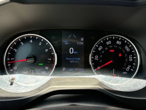 Used 2021 Toyota RAV4 XLE w/ Convenience Package AWD/4WD image 14