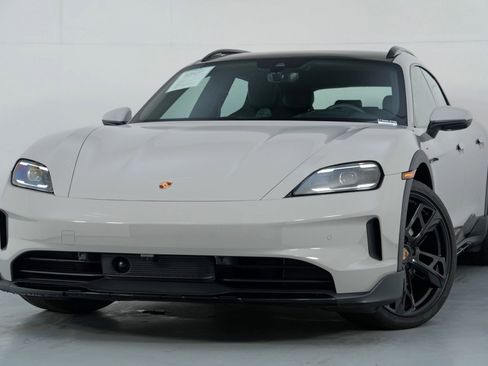 Used 2025 Porsche Taycan 4S w/ Premium Package image 3