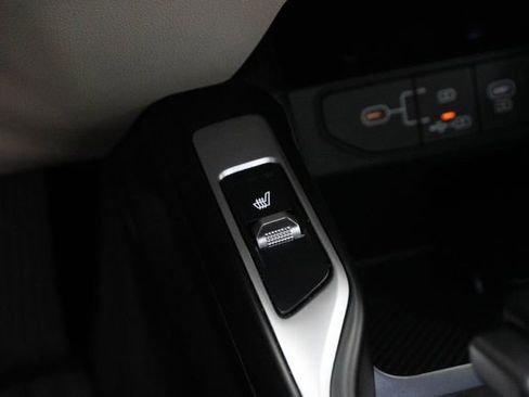 Used 2024 Kia Sorento S w/ Panoramic Sunroof Package FWD image 18