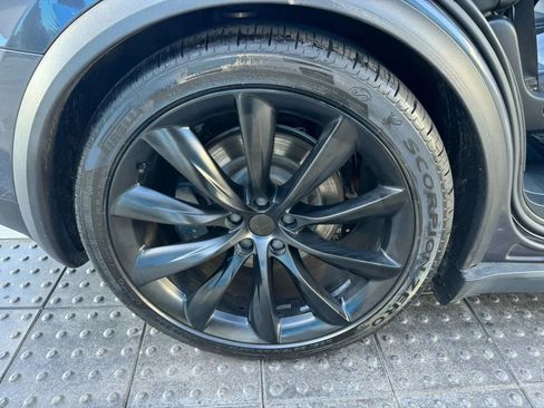 Used 2019 Tesla Model X Long Range image 28