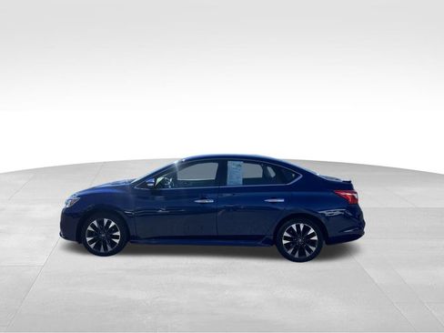 Used 2019 Nissan Sentra SR FWD image 3