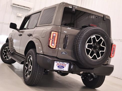 New 2026 Ford Bronco Outer Banks AWD/4WD image 33