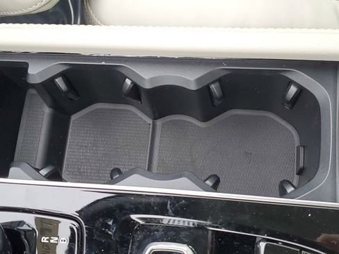 New 2026 Volvo XC90 B6 Ultra w/ Protection Package image 19