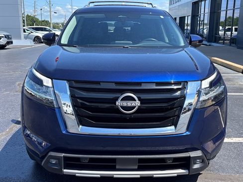 Used 2022 Nissan Pathfinder SL FWD image 11
