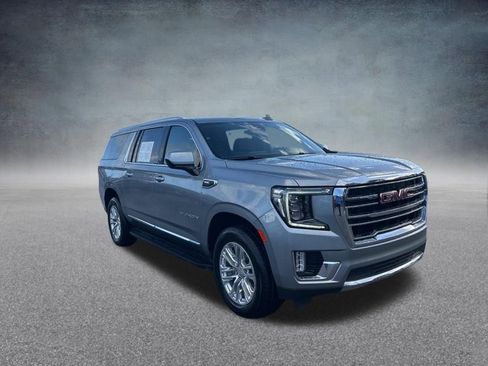 Used 2024 GMC Yukon XL SLT RWD image 2