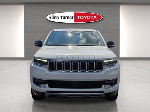 Used 2024 Jeep Wagoneer L Series II image 4