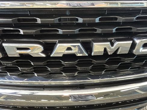 Used 2023 RAM 1500 Big Horn AWD/4WD image 10