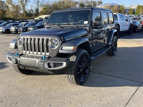 Used 2023 Jeep Wrangler Unlimited Sahara w/ Cold Weather Group image 7