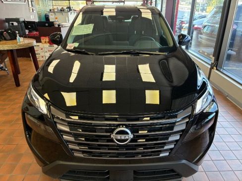 Used 2026 Nissan Rogue SV FWD image 6