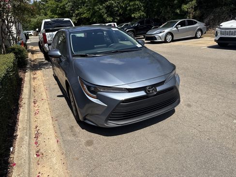Used 2026 Toyota Corolla LE FWD image 38