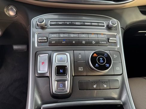 Certified 2023 Hyundai Santa Fe SEL w/ Premium Package image 18