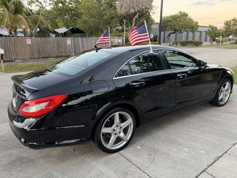 Used 2014 Mercedes-Benz CLS 550 4MATIC image 9
