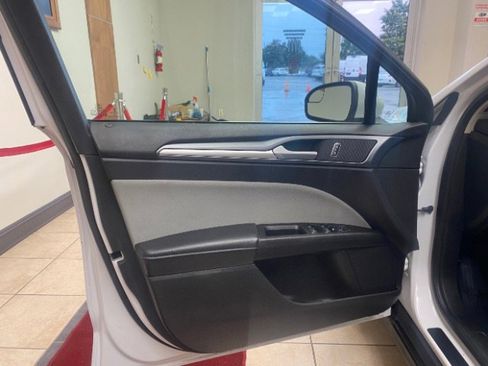 Used 2016 Ford Fusion S image 11