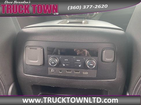 Used 2019 GMC Yukon Denali w/ Denali Ultimate Package AWD/4WD image 17