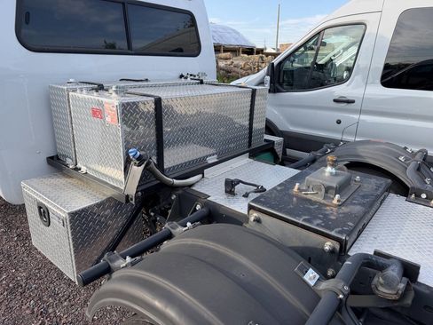Used 2022 Ford F550 4x4 Regular Cab Super Duty image 5