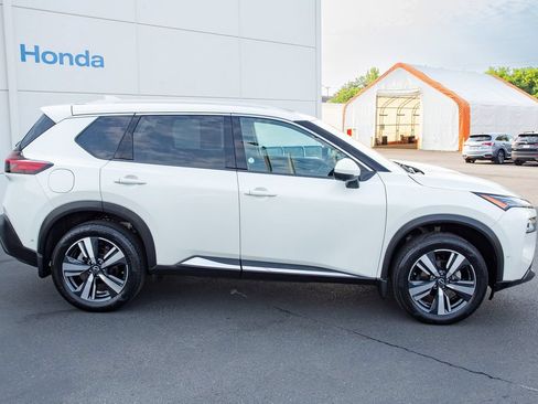 Used 2023 Nissan Rogue SL w/ SL Premium Package AWD/4WD image 16