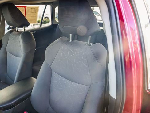 Certified 2019 Toyota RAV4 XLE image 28