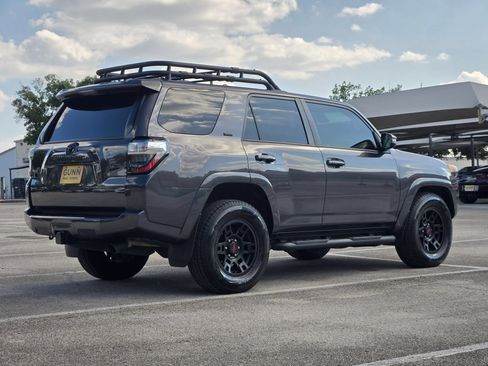 Used 2022 Toyota 4Runner SR5 Premium w/ Moonroof Package RWD image 3