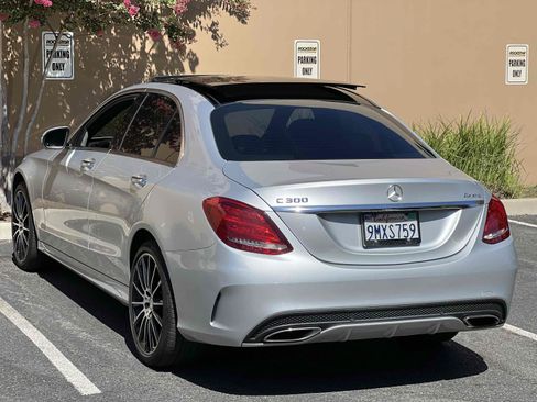 Used 2015 Mercedes-Benz C 300 4MATIC Sedan image 2