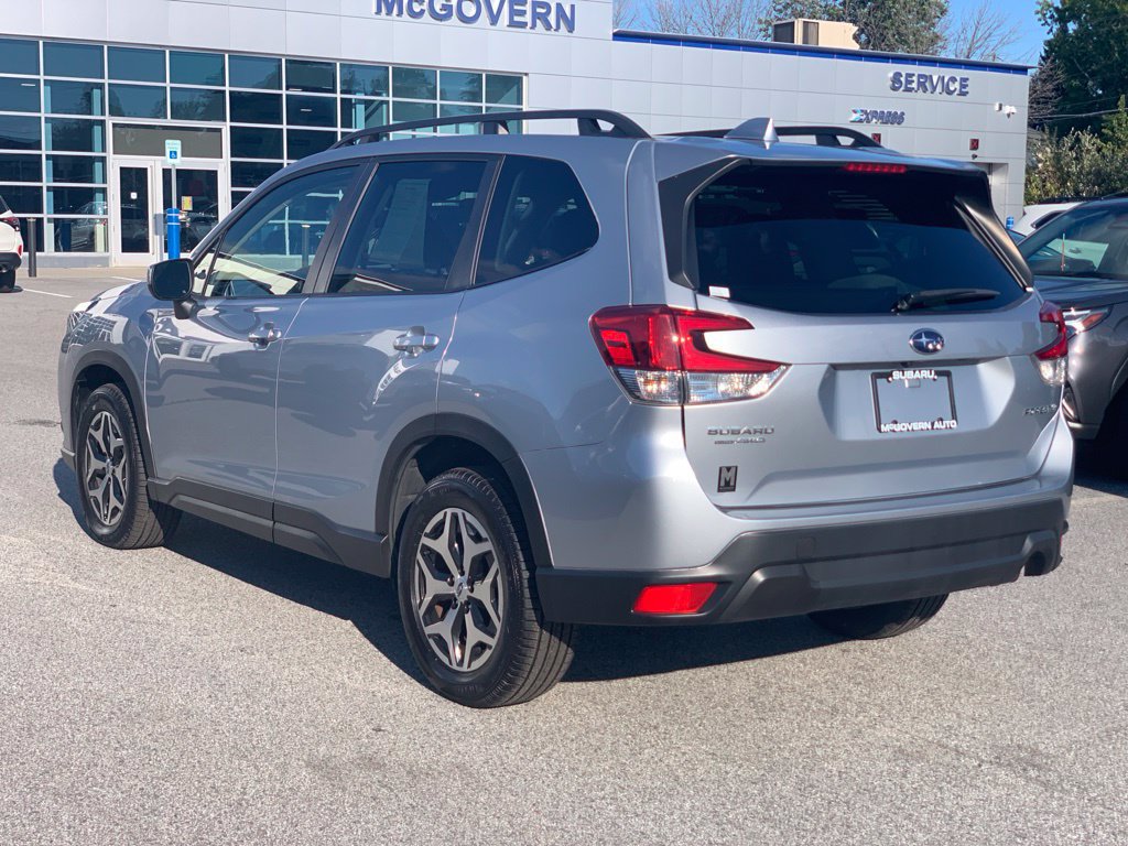 Used 2023 Subaru Forester Premium AWD/4WD image 6