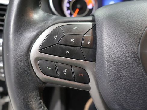 Used 2019 Jeep Cherokee Limited AWD/4WD image 40